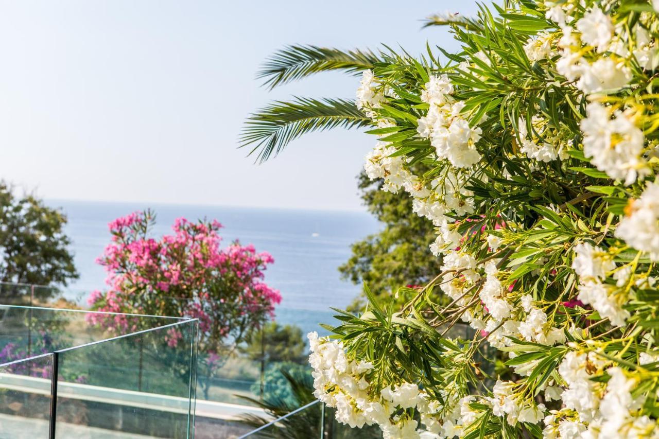 Hotel Villa R Кальви Экстерьер фото